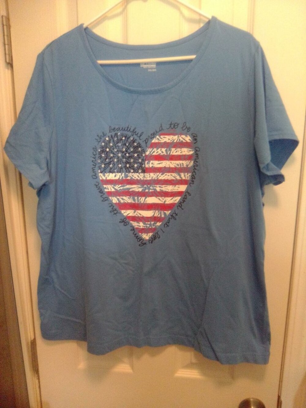 Women's Basic Editions Heart Flag T Shirt Size 2X